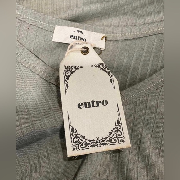 Sage ribbed top with tassel hem - Picture 4 of 4